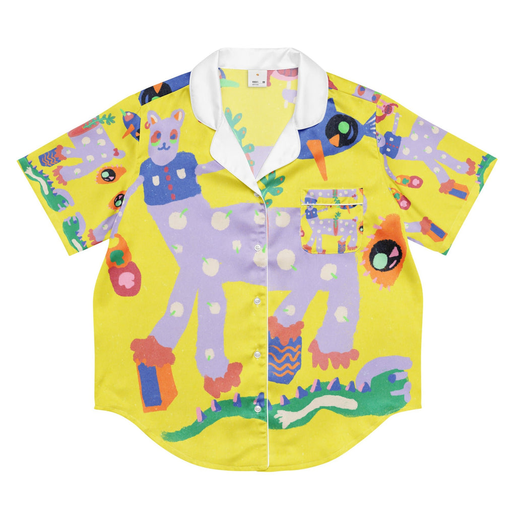 Comfortable and beautiful "Yellow Burnout" satin pajama shirt with an all-over print, ideal for sleeping or lounging wild.